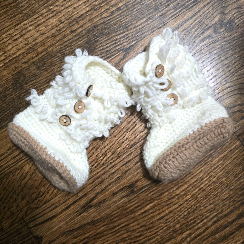 🌟7/25$ CROCHET BOOTIES